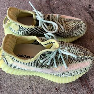 Yeezy Boost 350 size male 4 used